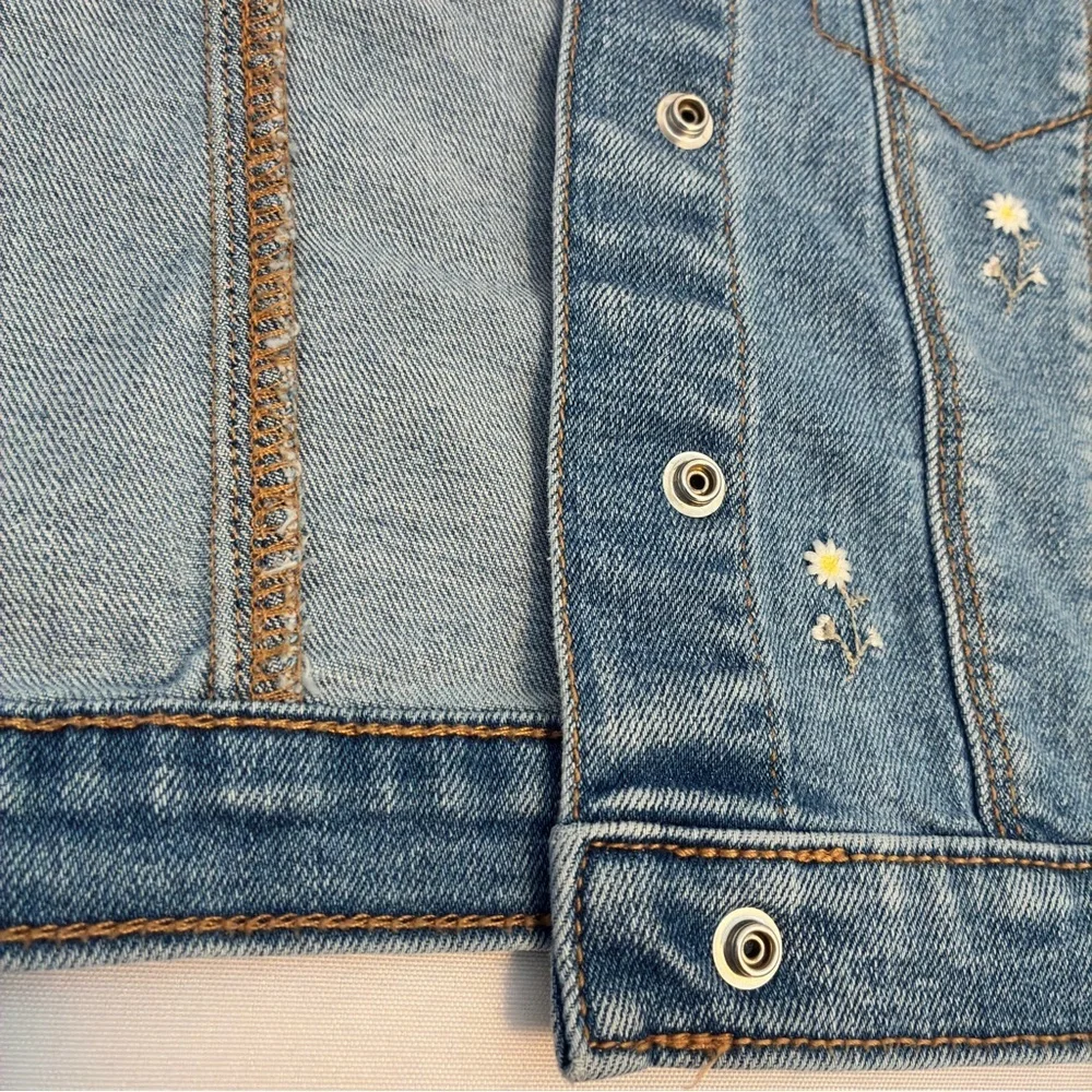 Old Navy Toddler Girl's Embroidered Daisy Stretch Denim Jean Jacket Size 3T